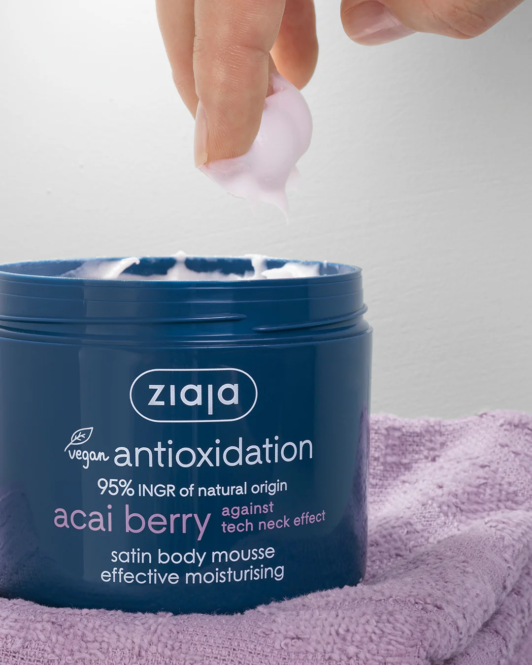 Ziaja Acai Berry Satin Body Mousse Moisturising 200ml - Image 3