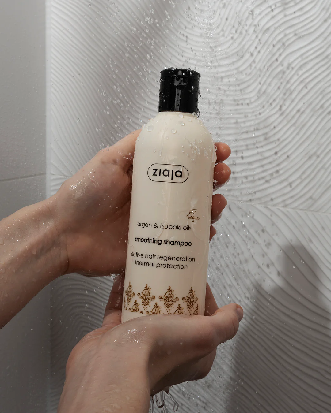 Ziaja Argan And Tsubaki Oils Smoothing Shampoo 300ml - Image 2