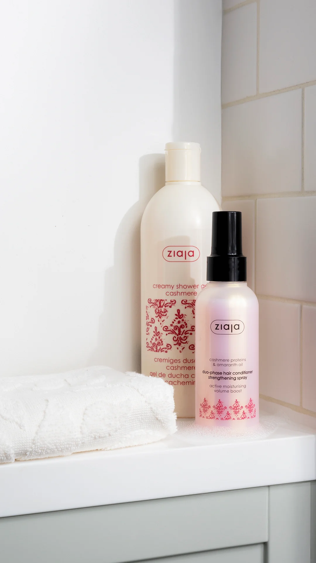 Ziaja Cashmere & Amaranth Oils Duophase Hair Conditioner Strengthening Spray 125ml - Image 3