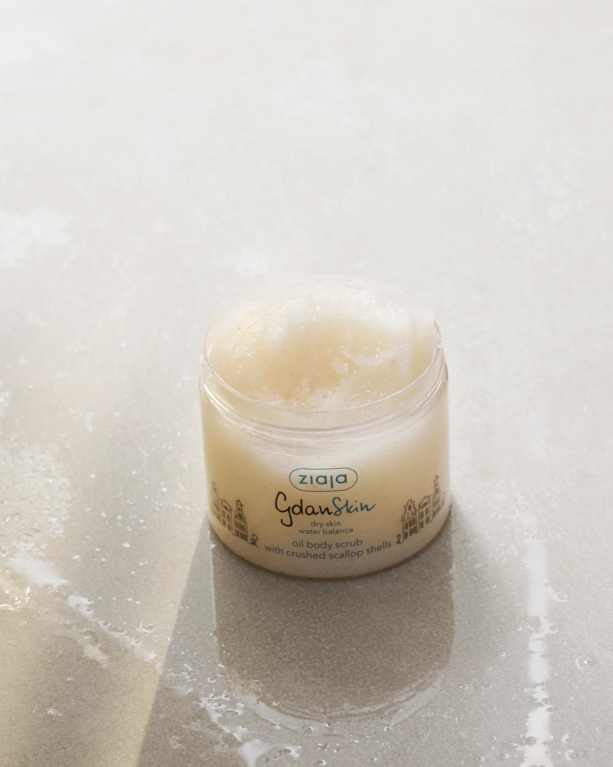 Ziaja Gdanskin Oil Body Scrub 300ml - Image 3