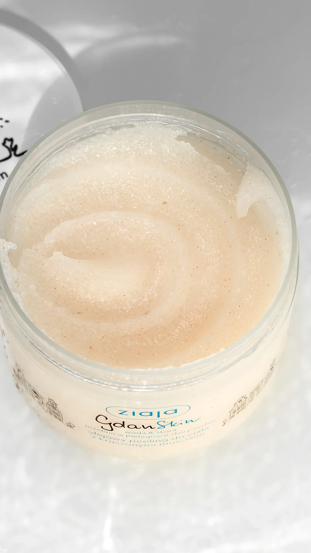 Ziaja Gdanskin Oil Body Scrub 300ml - Image 4